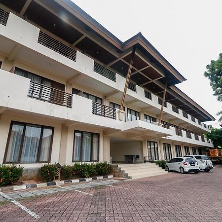 RedDoorz Premium @ Bukit Damai Indah Hotel Balikpapan  Luaran gambar