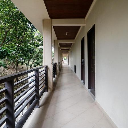 RedDoorz Premium @ Bukit Damai Indah Hotel Balikpapan  Luaran gambar