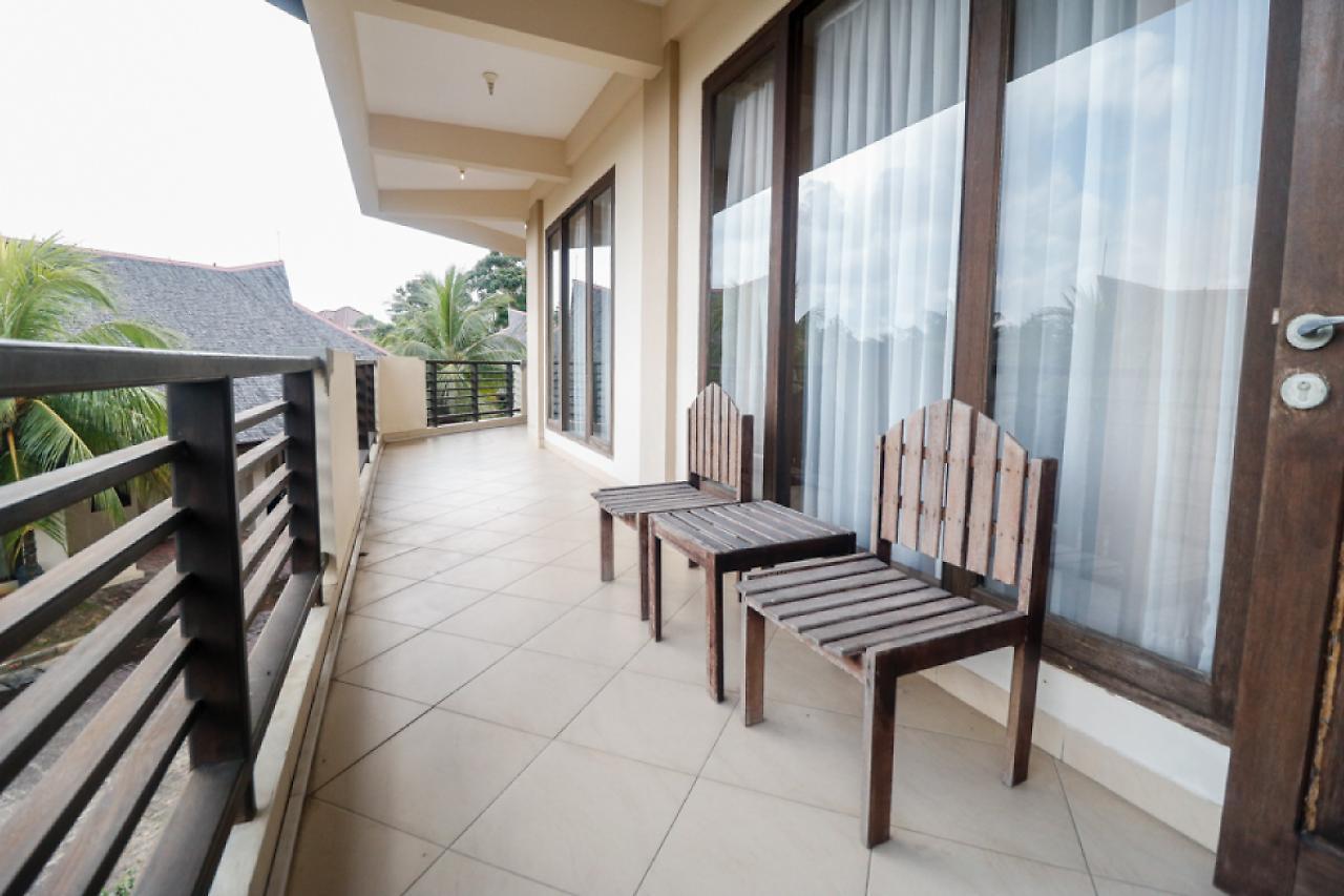 RedDoorz Premium @ Bukit Damai Indah Hotel Balikpapan  Luaran gambar