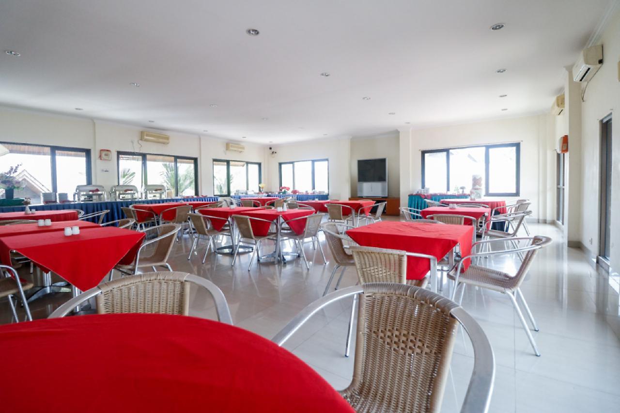 RedDoorz Premium @ Bukit Damai Indah Hotel Balikpapan  Luaran gambar