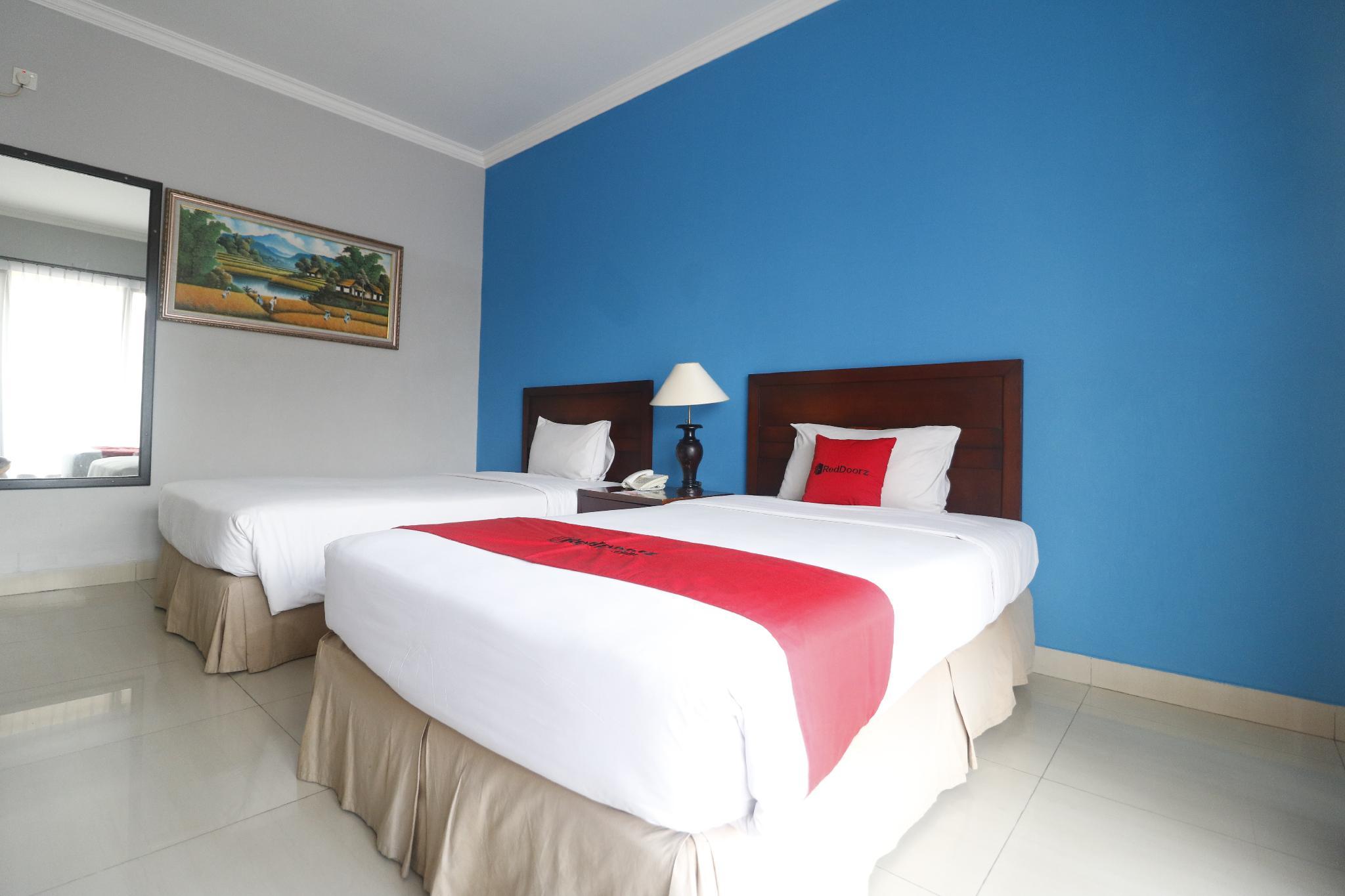 RedDoorz Premium @ Bukit Damai Indah Hotel Balikpapan  Luaran gambar