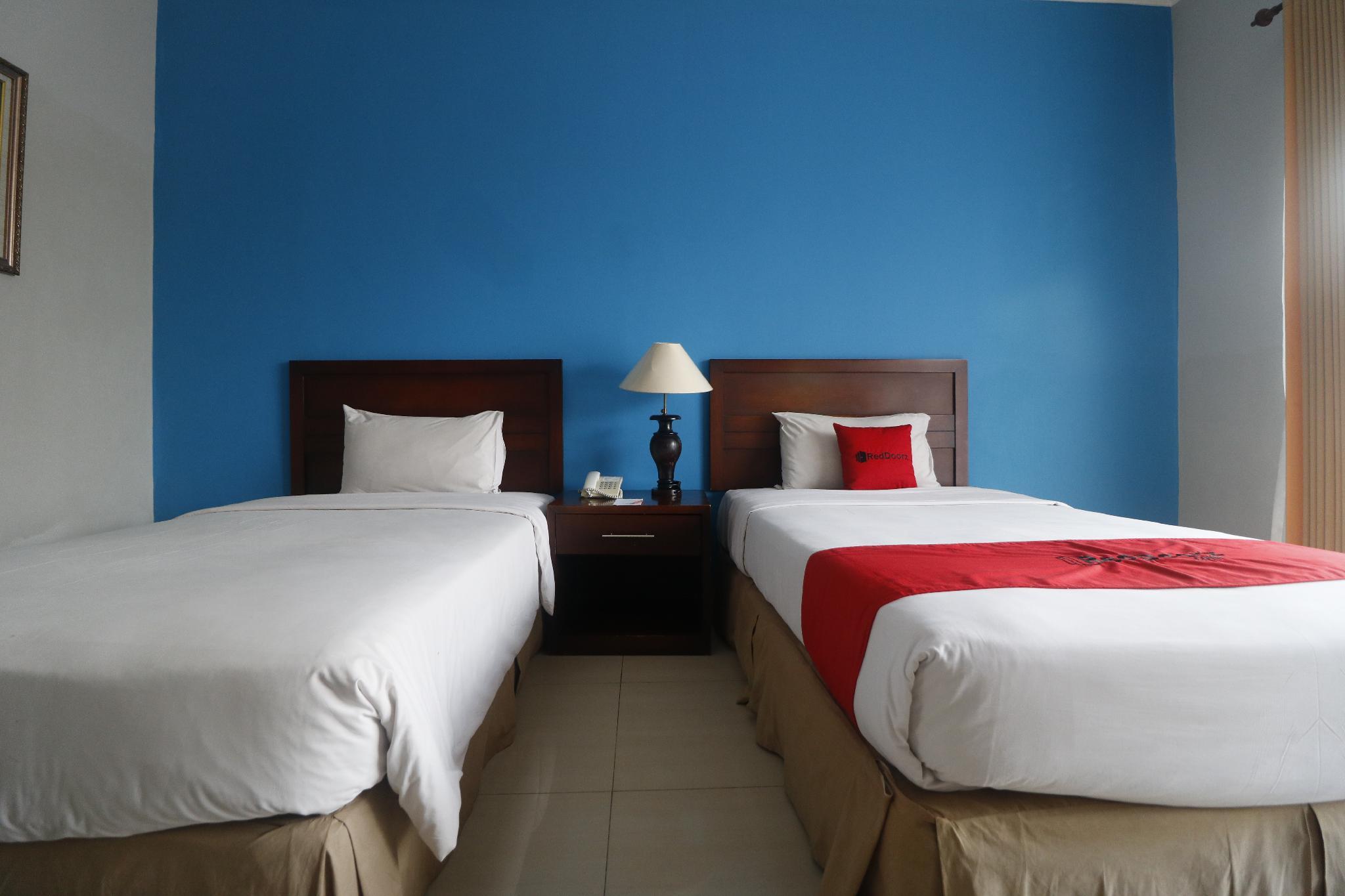 RedDoorz Premium @ Bukit Damai Indah Hotel Balikpapan  Luaran gambar